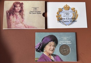 1990 UK £5 Coin. Queen Mother’s 90th Birthday In Royal Mint Pack.