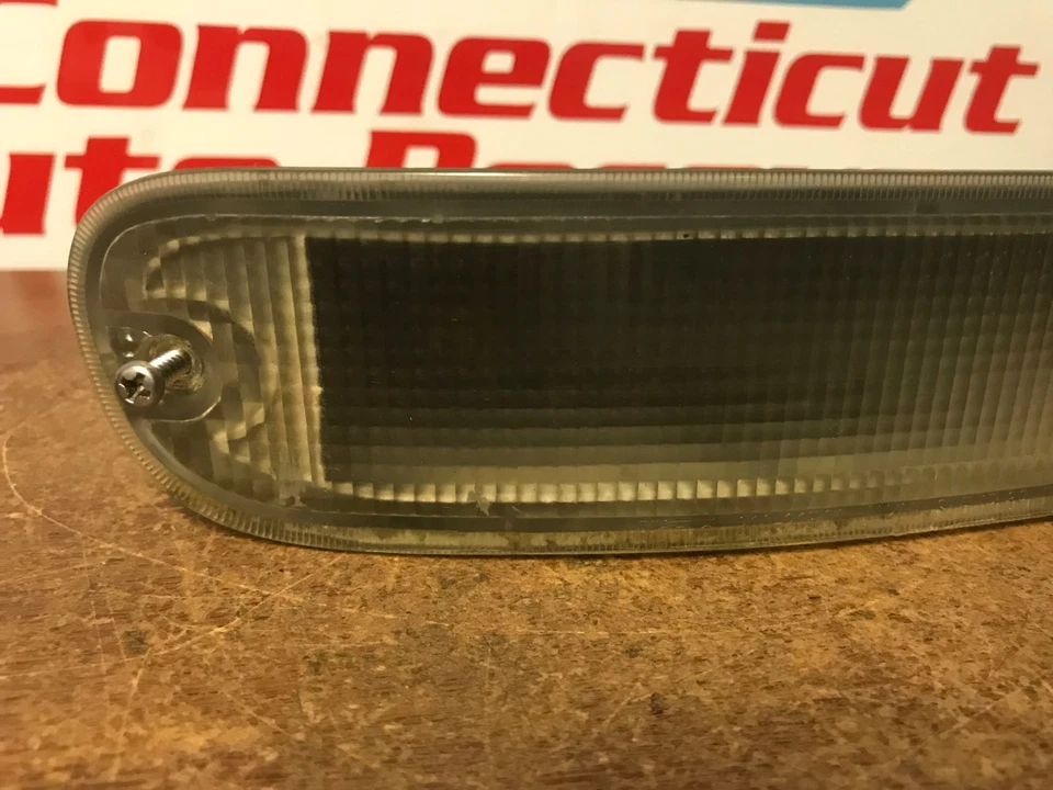 GEO STORM 1992 luz de señalización de giro de estacionamiento derecho/pasajero OEM #360 Foto 3 de 4