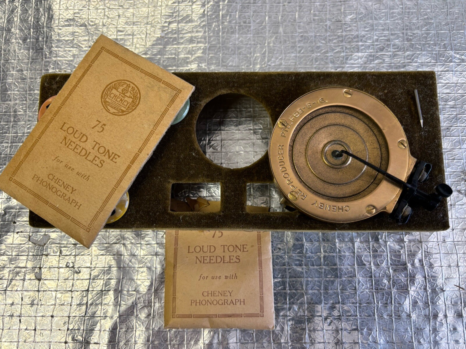 CHENY PHONOGRAPH REPRODUCER NEW PAT. FEB. 8th 1916 W/ 50 CHENEY NEEDLES ...