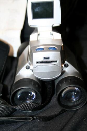 Meade Recording Binoculars 8x42 2.0D Captureview W/ Traveling Case - Picture 2 of 6