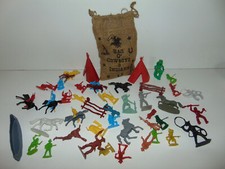 Large bag of Vintage Cowboys  Indians  RARE PIECES  EXCELLENT CONDITION 