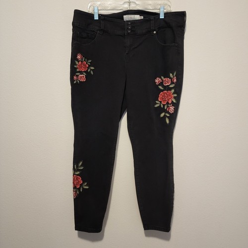 Torrid Black Denim Jegging Floral 