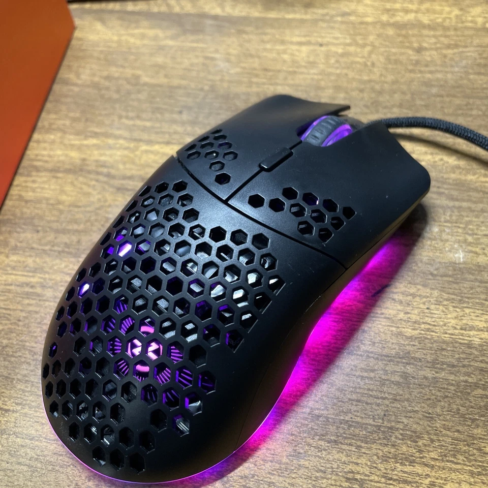 ICONIC- Pro PC Gear IGM-900 RGB Wired Programmable Mouse USB Plug And Play - Image 4 of 4