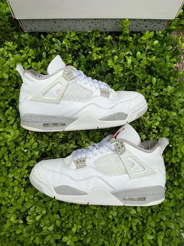 Size 11 - Jordan 4 Retro Mid White Oreo