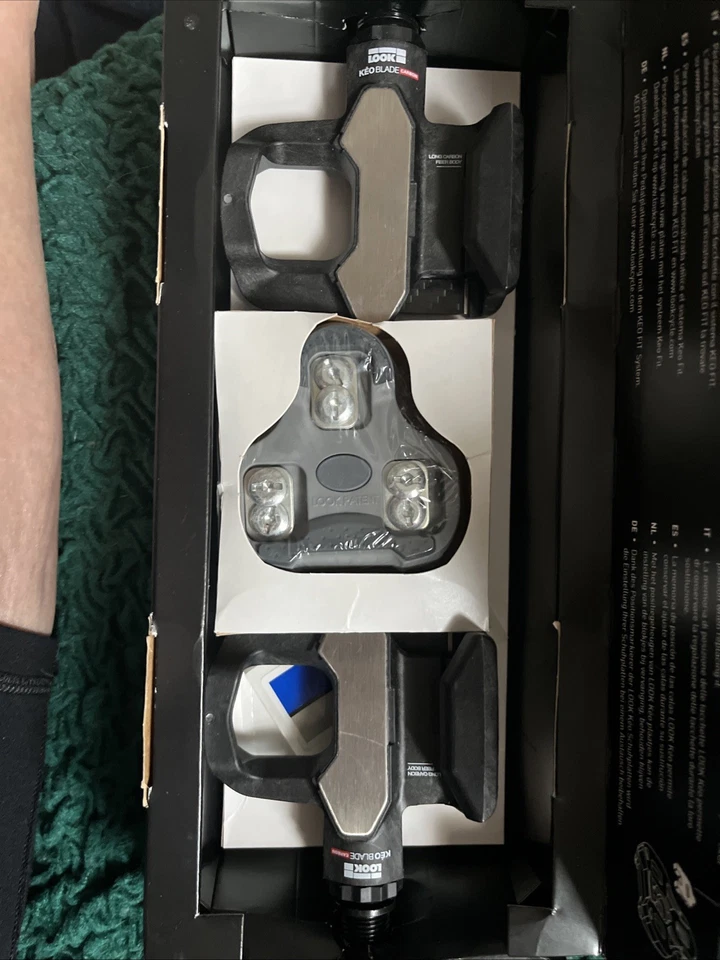 New Authentic France Made Look Keo Blade Carbon Pedals - Image 3 of 4