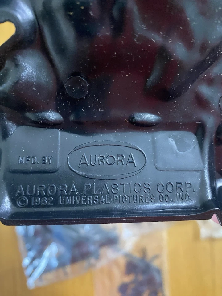 1969 Aurora Dracula Glows In The Dark  Model Kit, Mint In Box - Image 3 of 4