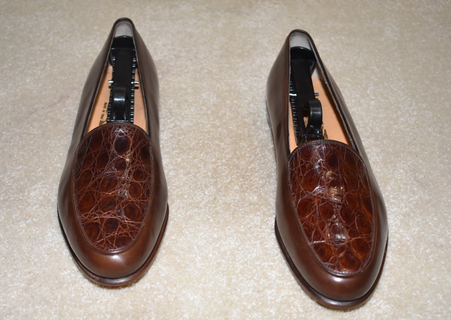 Ferragamo — GORGEOUS SALVATORE FERRAGAMO "GENUINE CROCODILE" ITALY MADE LOAFERS 8 D $2595