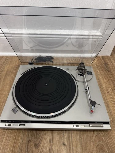 Technics SL-BD1 FG Servo Turntable 33/45RPM Stereo RCA Silver Black +/-6% Pitch