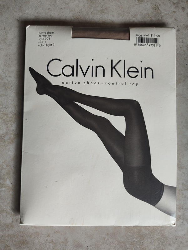 Calvin Klein Active Sheer Pantyhose Size C Control Top Style 904 light 3