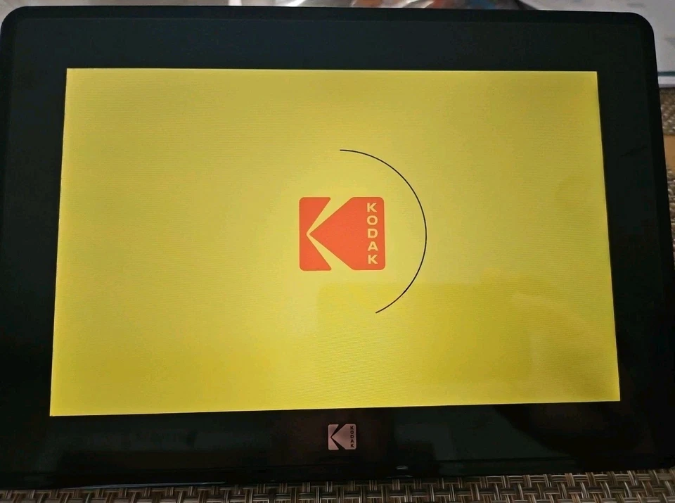 Kodak 10-Inch Touch Screen Digital Picture Frame Wi-Fi Music Video Support 16GB - Image 4 of 4