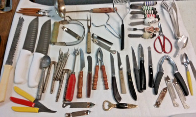 vtg Kitchen - Junk Drawer Lot Wood Handle Knives, Ladle, Masher, Forks, Spreader