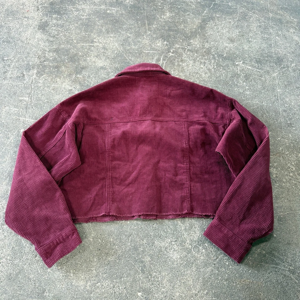 Chaqueta de Camionero Forever 21 Pana Corta Talla S Borgoña Rojo Vino Verano Preppy Foto 4 de 4