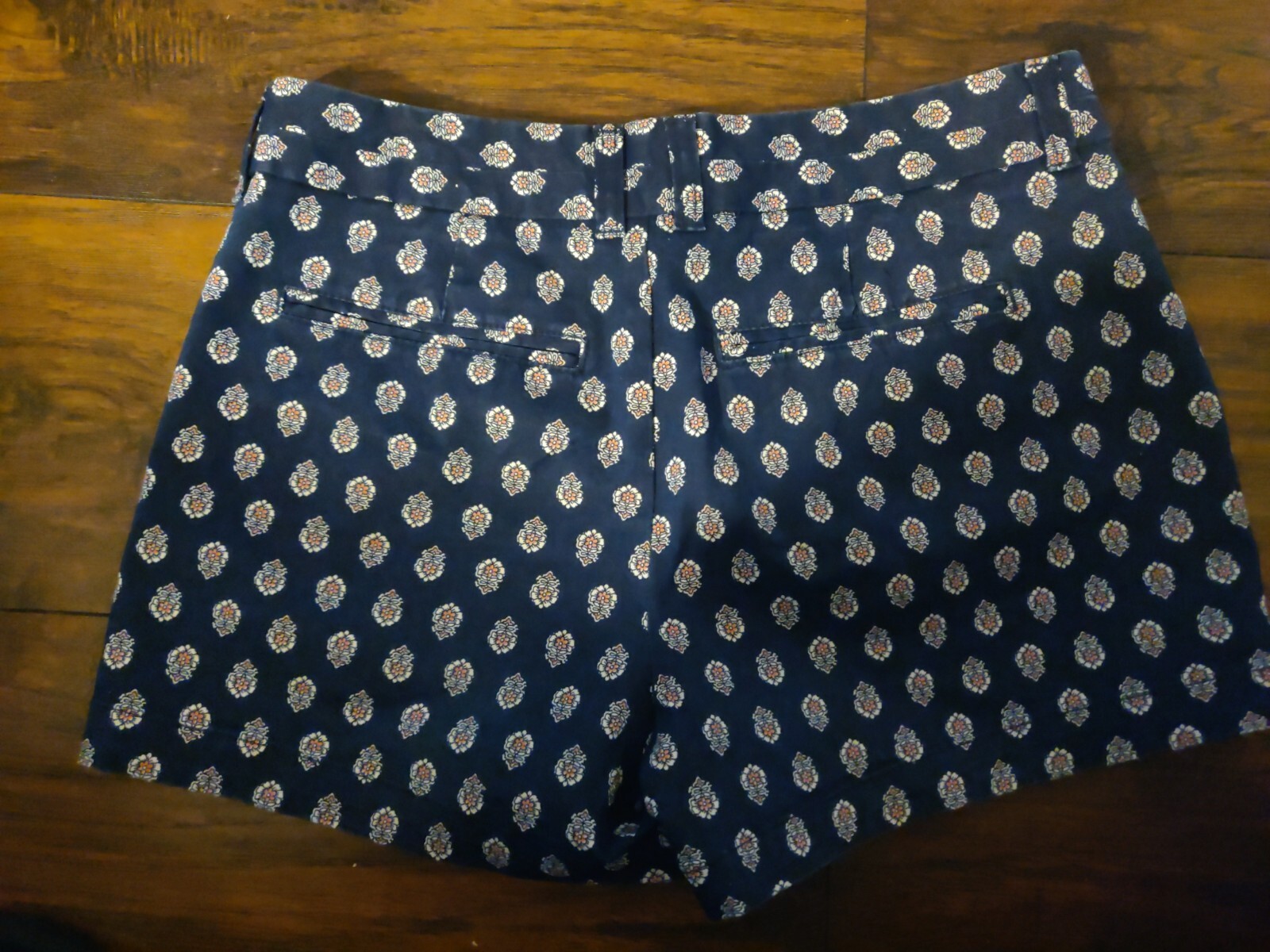 KHAKIS by GAP WOMEN Sz 4 CITY SHORT SHORTS L3.5 COTTON Blue W29 image 2