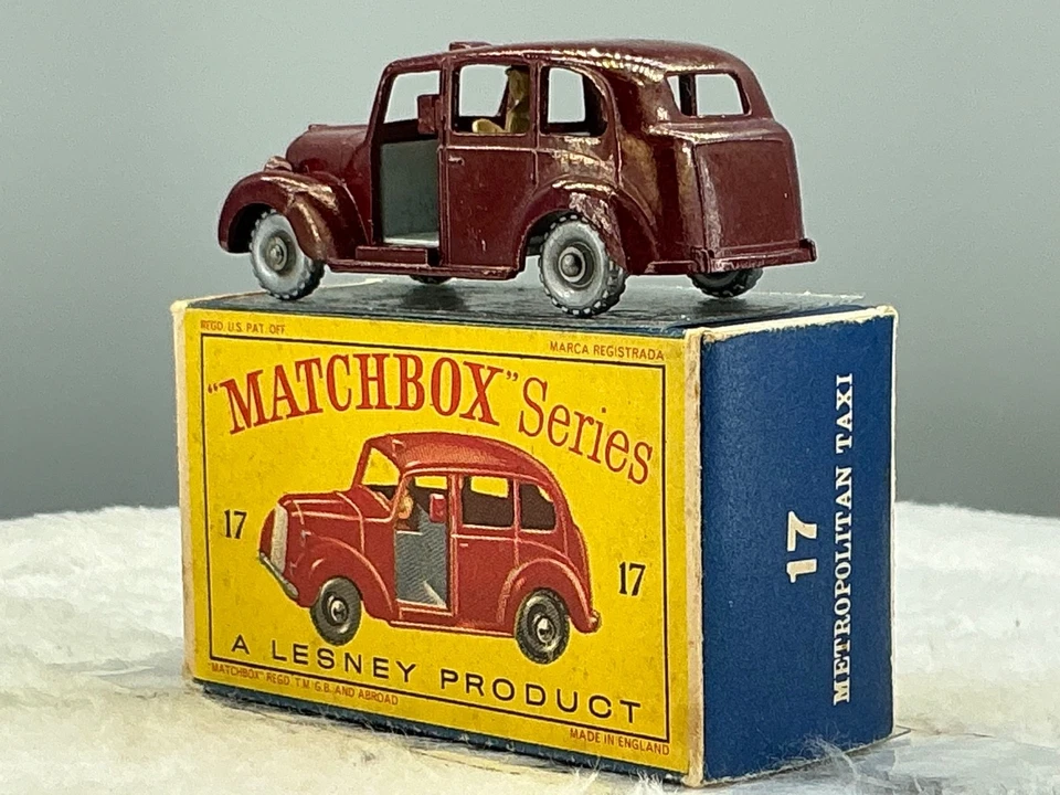 matchbox Lesney 1960 #17C Austin Taxi cab,SPW,MINT Boxed, all original - Image 2 of 4