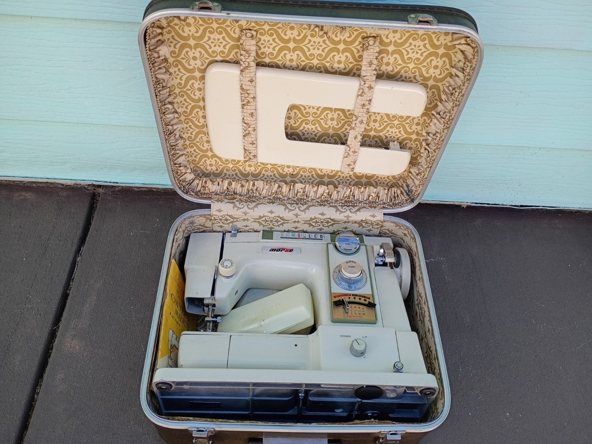 Morse FA630 Vintage Japanese dressmaker Sewing machine & Leather