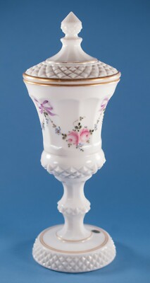 Vtg Westmoreland Glass Roses & Bows Milk Glass Wakefield Urn