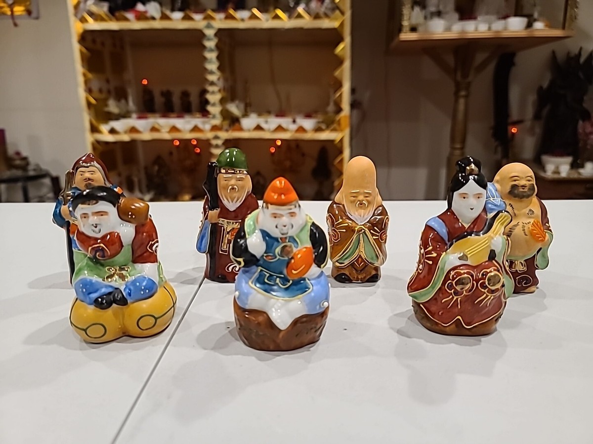 SEVEN LUCKY GODS Set KUTANI Ware Pottery Statue Old Japan Vintage