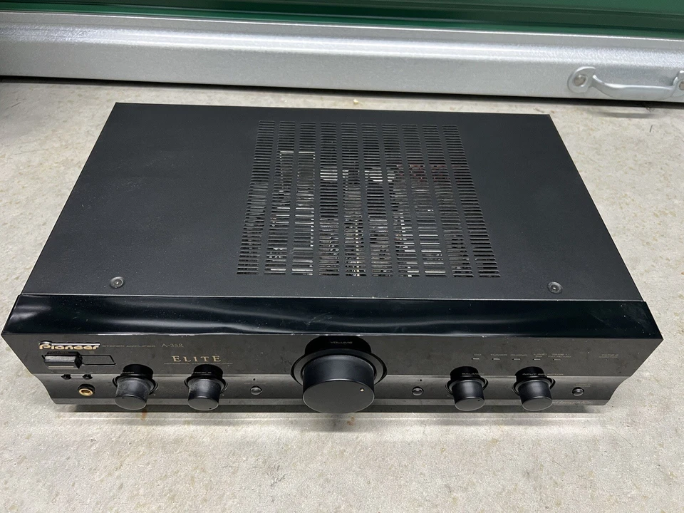 Pioneer Elite A-35R Stereo Integrated Amplifier with Box! - Image 4 of 4