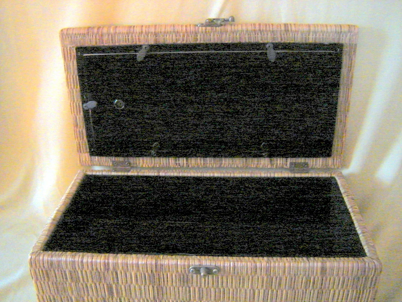 Wicker Storage Box with Three Inserts for Photos- 13.5" x 7 "x 4" Foto 3 de 4