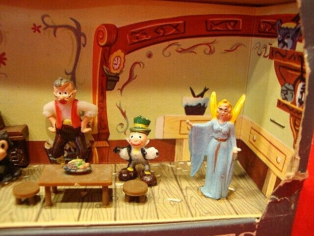 DISNEYKIN PLAY SETS-PINOCCHIO in Original Box -MARX Toys WDP