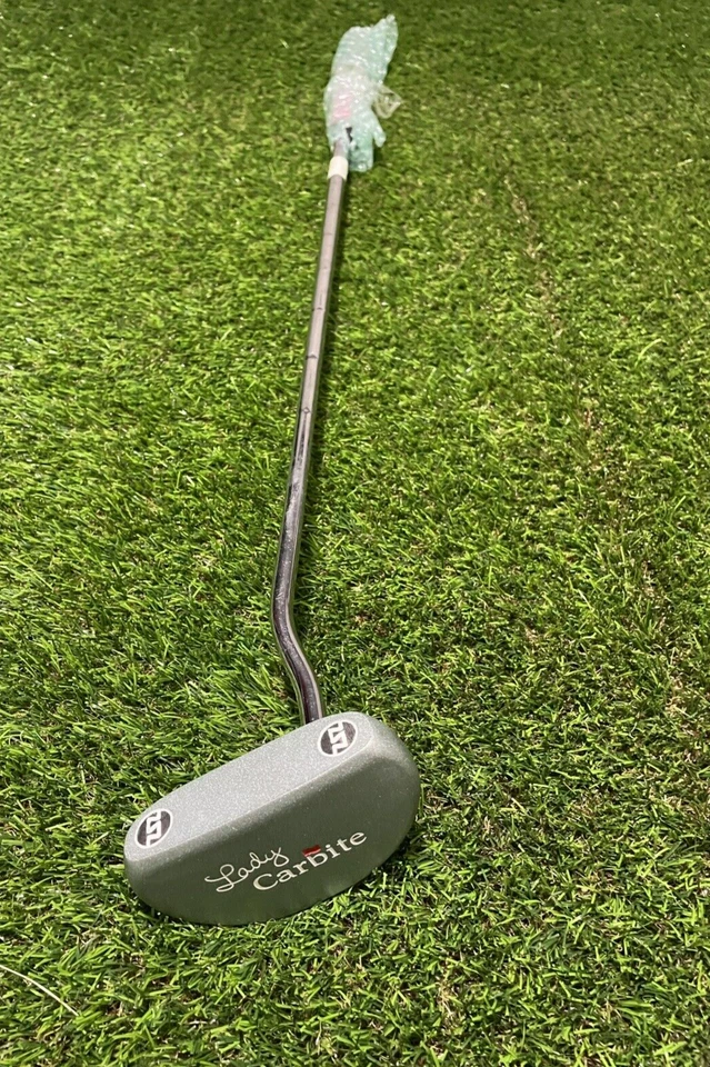 Putter de mazo de carbite Lady - 33 pulgadas de largo con cubierta [NECESITA AGARRE NUEVO] Foto 4 de 4