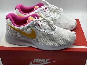 nike tanjun womens gold