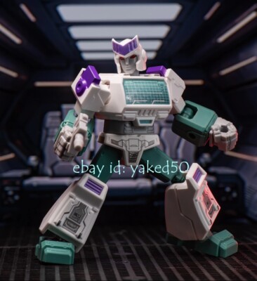 SG - Ratchet Transformers Model Figure 4 in. Blokees Toy v6a