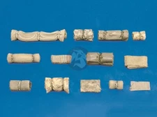 Royal Model 1/35 Tent Packs and Bedrolls No.1 [AFV and Diorama Accessories] 070
