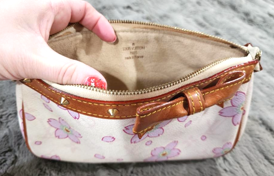 Collector's Dream - PINK 2003 Louis Vuitton Murakami Cherry Collector's Dream - PINK 2003 Louis Vuitton Murakami Cherry
