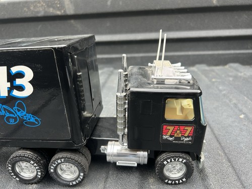 Nylint GMC '18-Wheeler' Semi #3 Dale EARNHARDT, #43 Richard PETTY No 911-Z Rare - Picture 15 of 23