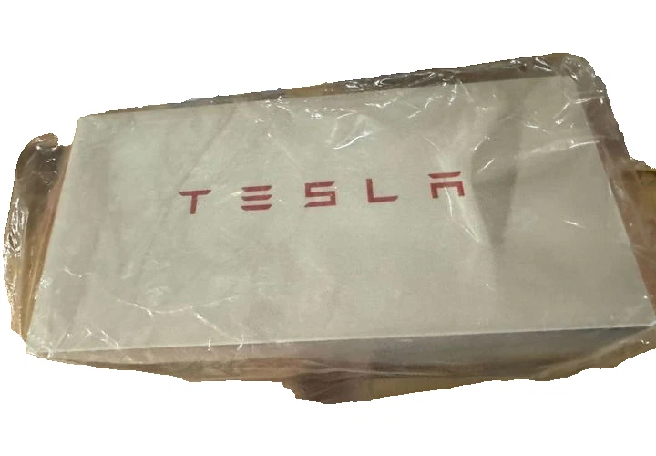 Tesla Model S P100D Multi Coat Rojo Escala 1:18 Diecast Model Car NUEVO Foto 4 de 4