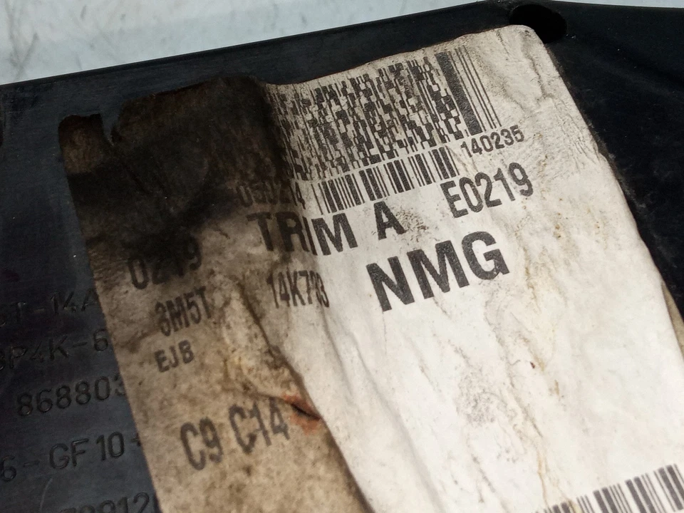 3M5T14K733 CAJA RELES / FUSIBLES / 235067 PARA FORD FOCUS C-MAX CAP TREND D - Imagen 3 de 4