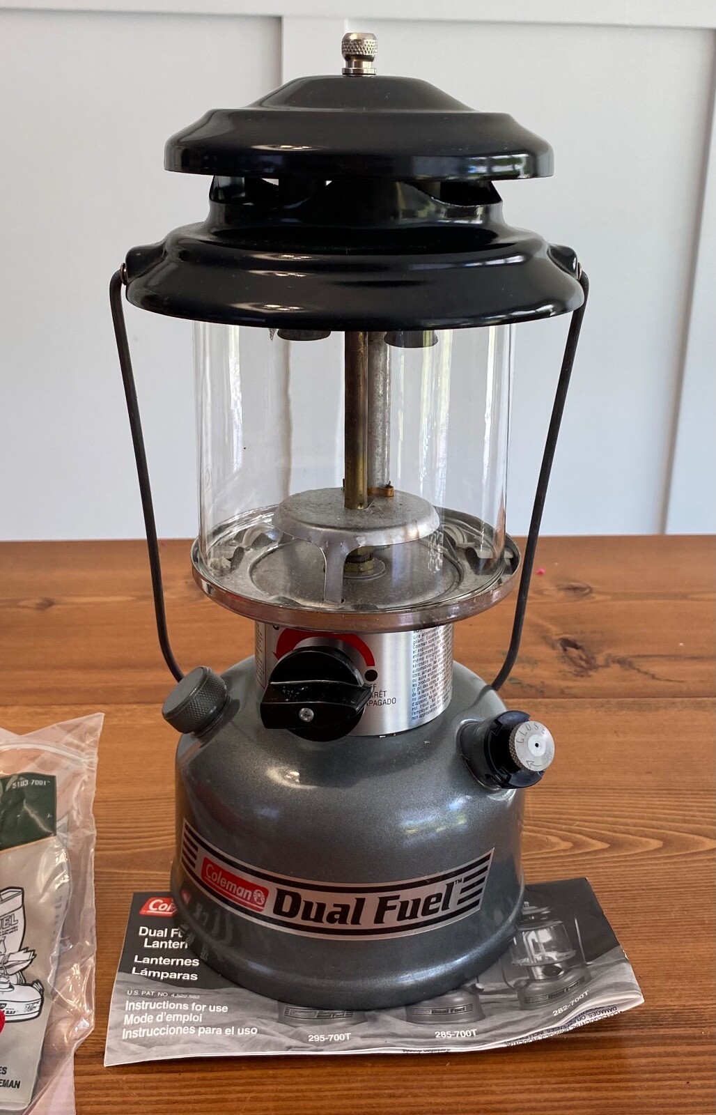 Vintage 1996 Coleman Dual Fuel 2 Mantle Lantern Model 285700T Silver