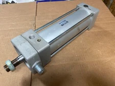 NEW SMC MDBT80-200-XC30 PNEUMATIC AIR CYLINDER Fast Shipping