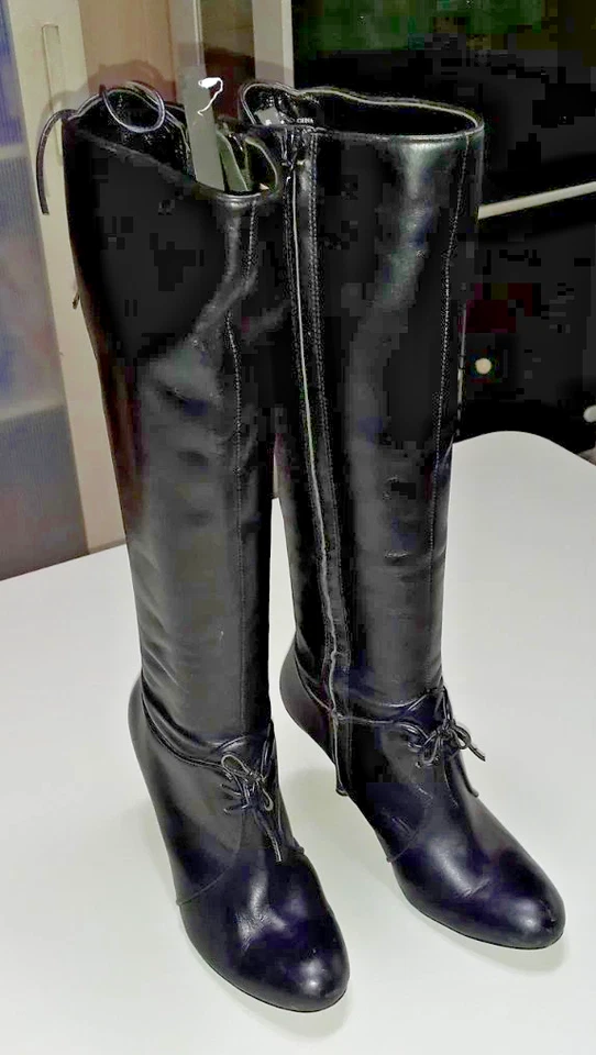 Botas Max Studio vintage negras hasta la rodilla de cuero con cremallera y tacón Foto 2 de 4