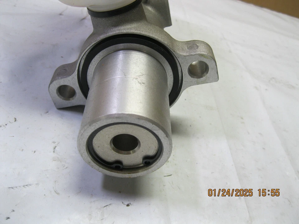Bendix 13498 Master Cylinder (box rough) Foto 4 de 4