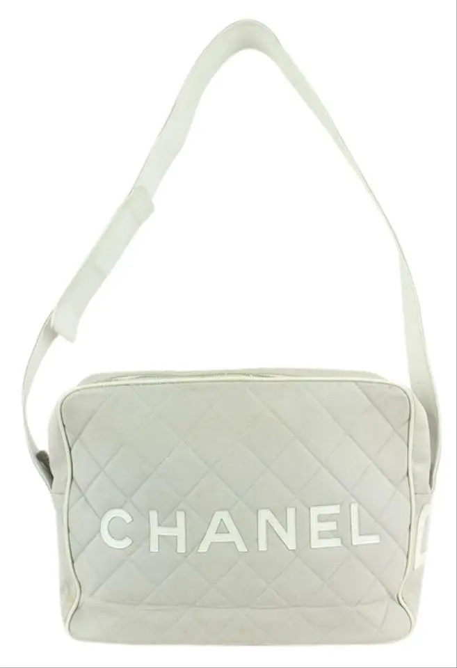 Chanel Pre-owned Quilted CC Crossbody Bag - Grey