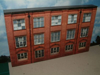 JOHNS MODEL RAILWAYS Low Relief 1930's style Factory / Office block Self Assembly Card Kit ."00"