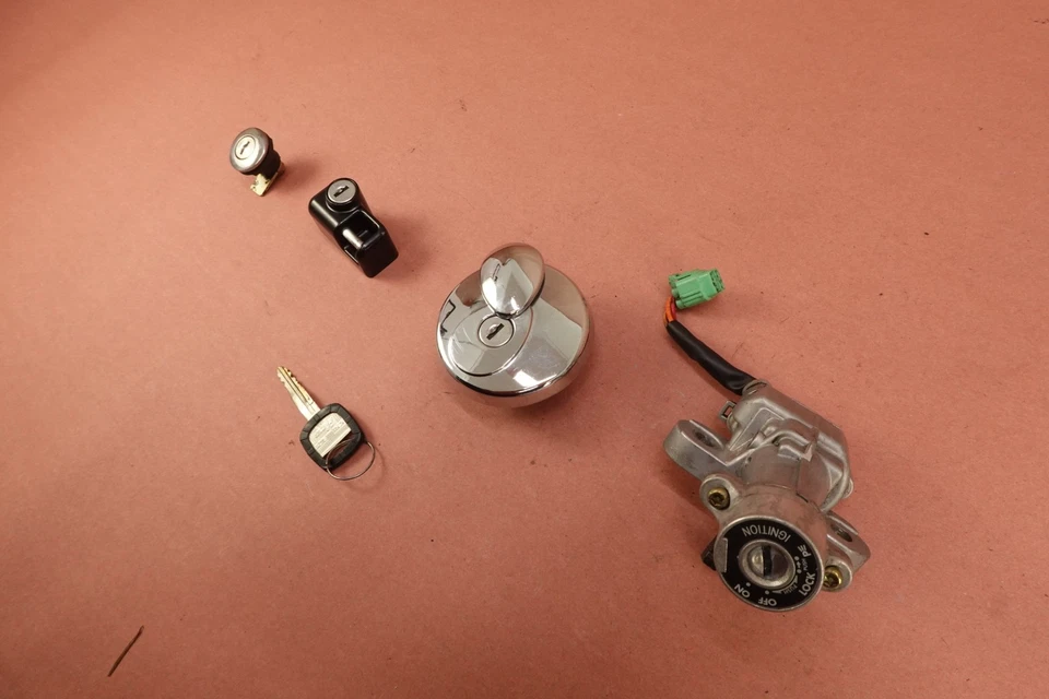 Juego de llaves de bloqueo de encendido Suzuki Boulevard C50 VL800 2005-2009 tapa de gas Foto 3 de 4