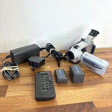 Sony DCR-TRV25E Mini DV Digital Video Camera Handycam