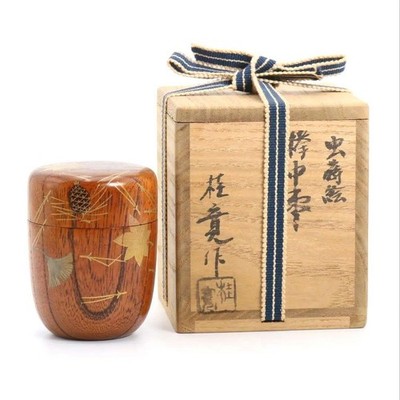 Tada Keikan Insekt Makie Lackgeschirr auf einer Zelkova Natsume Teedose mit B...