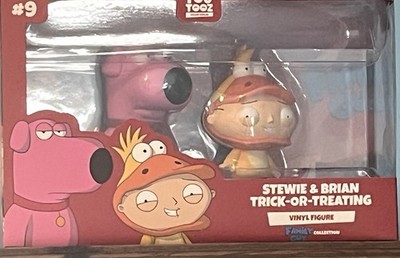 Family Guy  Stewie & Brian Trick-or-Treating vinyl Figures. new sealed US seller