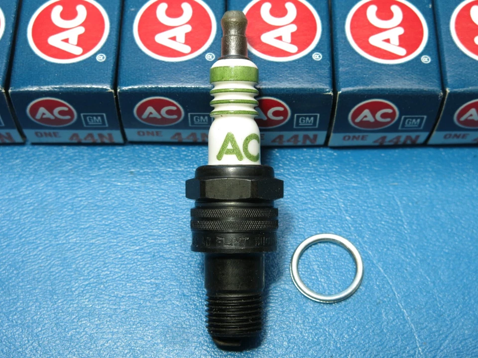 Juego (8) Bujías GM AC 44N 1959 1960 1961 Chevrolet Impala Bel Air 348 Nuevo de Lote Antiguo Foto 3 de 4