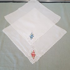 2x Stofftaschentuch Taschentuch wei&szlig; Stickerei blau pink * Vintage*