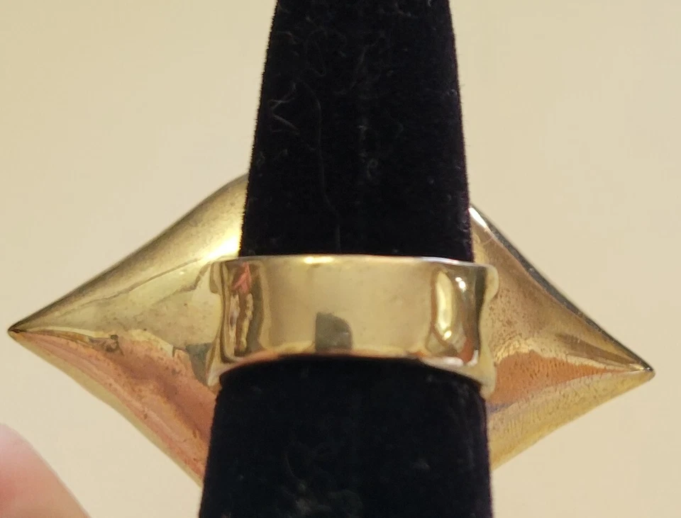 Anillo Betsey Johnson Primera Fecha Labios Rosa Tono Dorado Raro Talla 8 Foto 3 de 4