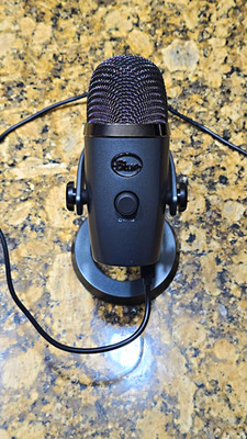 Logitech Blue Yeti Nano Premium USB Microphone for PC, Mac, Gaming, Shadow Grey
