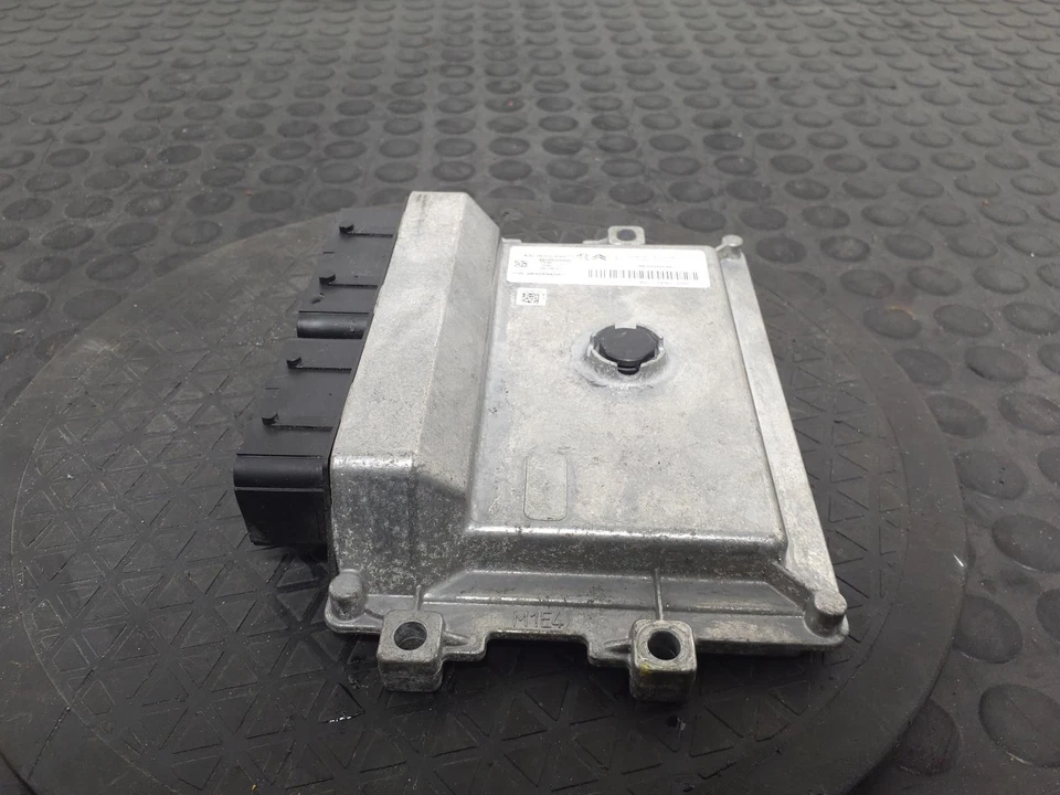 PEUGEOT 208 Engine Control Module ECU 2020-2023 9838288980 - Image 2 of 4