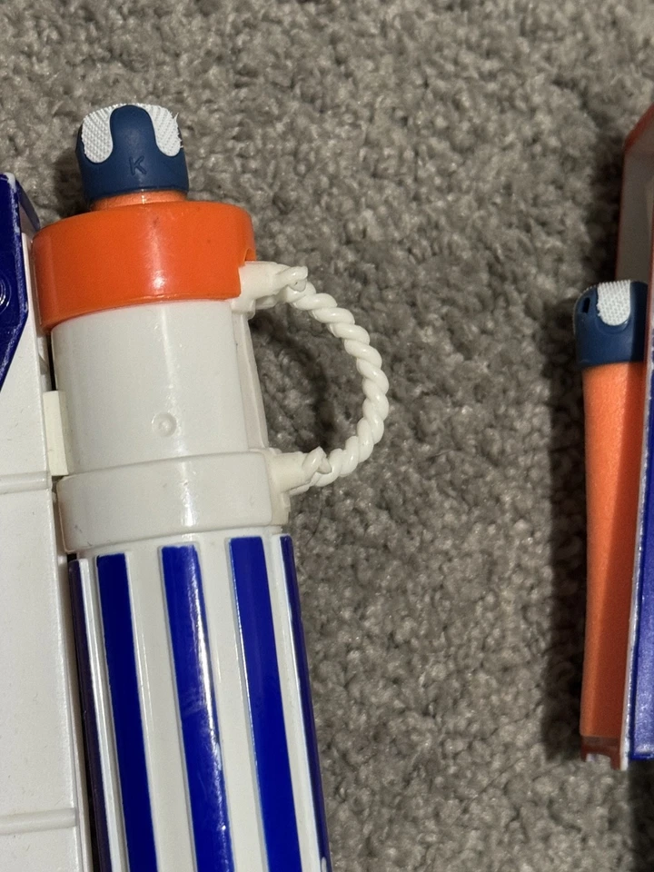 Star Wars The Clone Wars: Clone Trooper Blasters Nerf, Lights Work, Extra Darts Foto 3 de 3