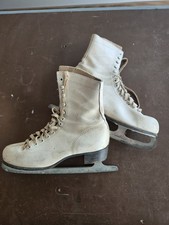 Vintage White Icecablades Women's Ice Skates Winter Cabin Decor