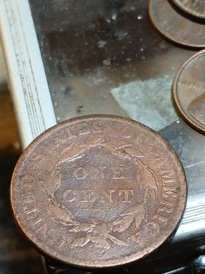 1819 Coronet Head small date one Cent circulated good starter coin - Image 3 of 3